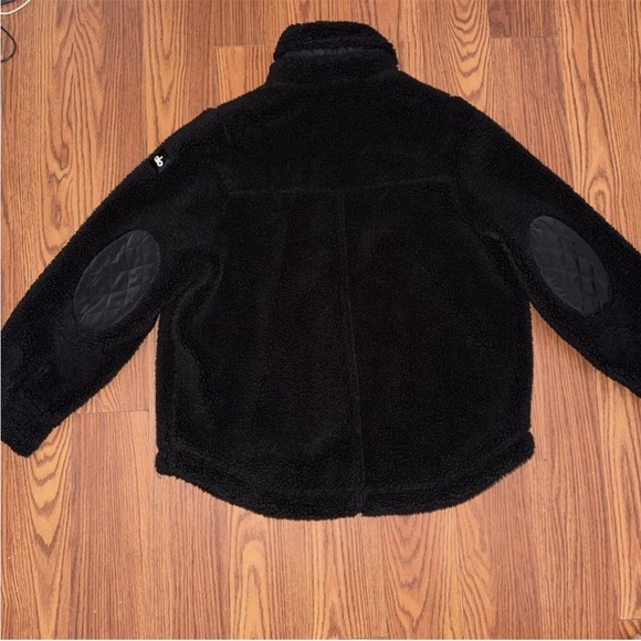 ALO Yoga Black Quilted-Pocket Sherpa Jacket - Picture 12 of 12
